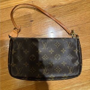 Louis Vuitton Brown Monogram Clutch